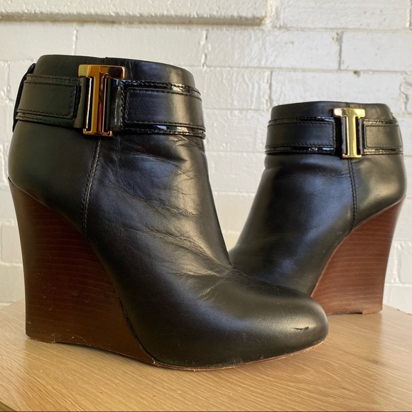 Tory Burch Leather Ankle Boots
Wedge Heels Wrap-Around Straps - Picture 3 of 8